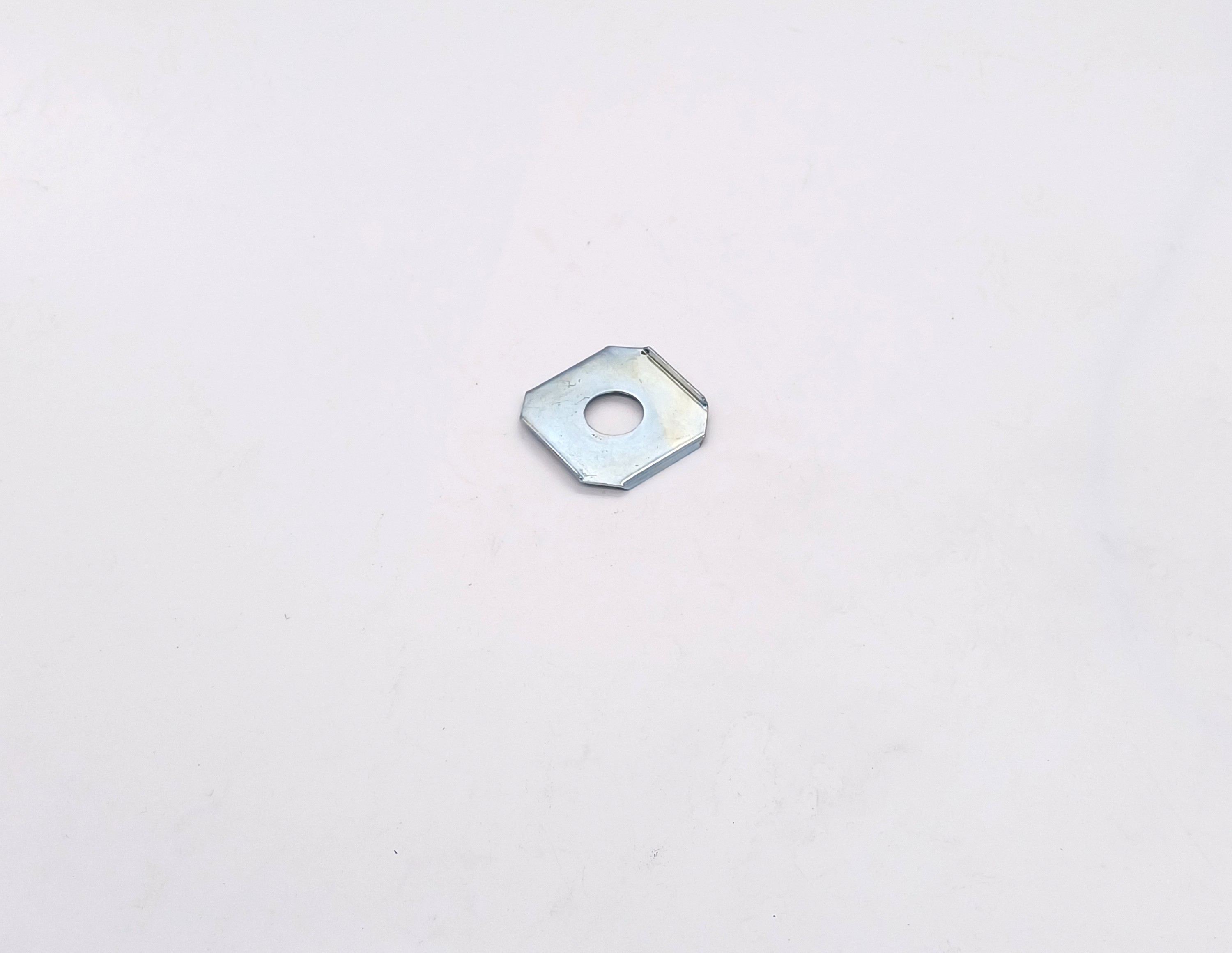 Sicherungsblech für Messer